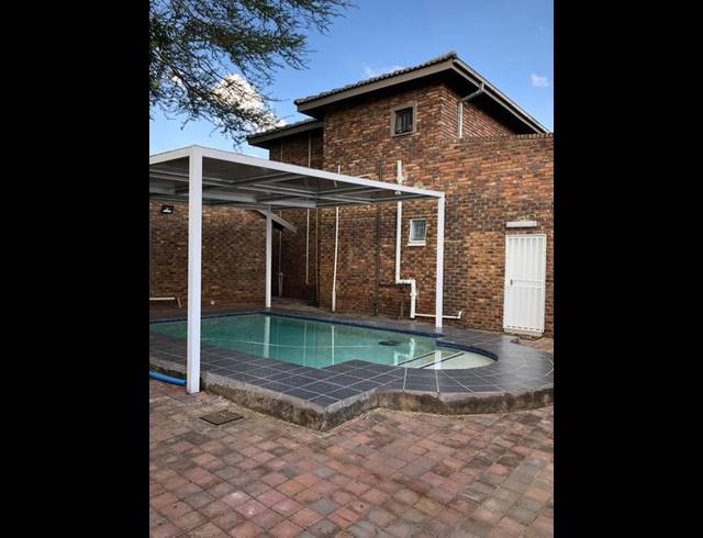 5 BEDROOM HOUSE FOR SALE IN ERASMIA